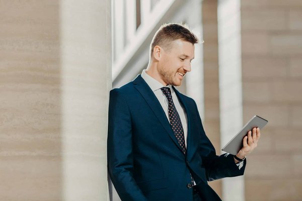 Restez informé : les meilleures pratiques pour l'actualité d'entreprise